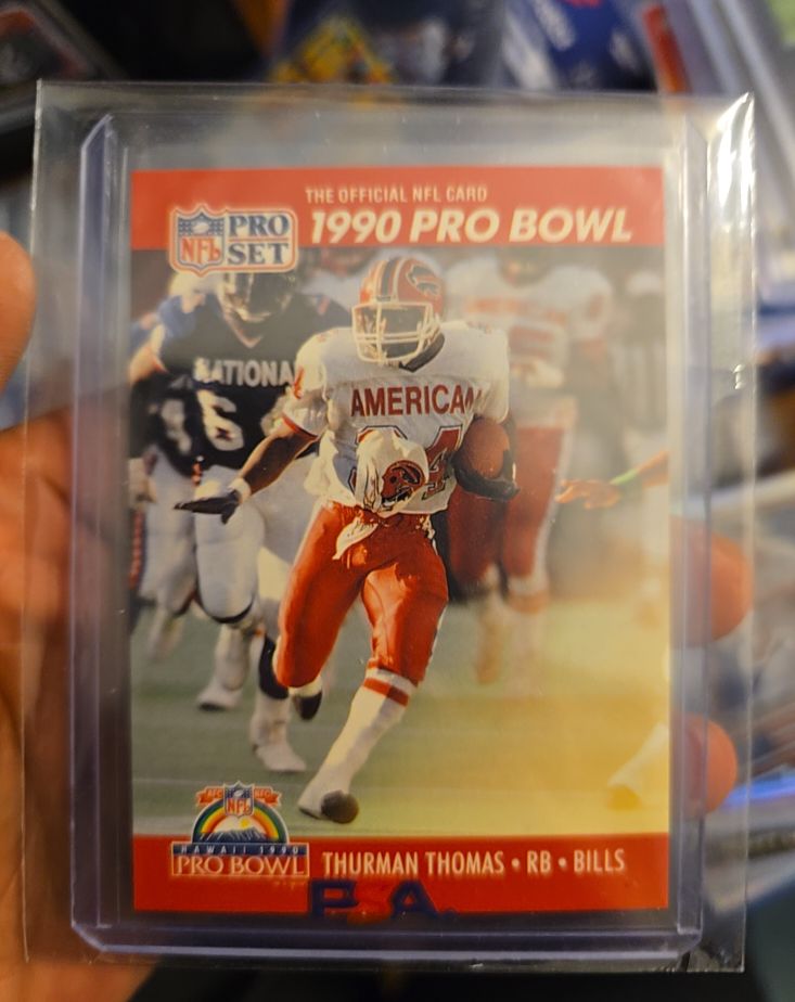 1990 Pro Set #374 Thurman Thomas — front