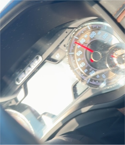 2011 Chevrolet Camaro Speedometer Gauge Cluster MPH and KPH opt UMN C — front