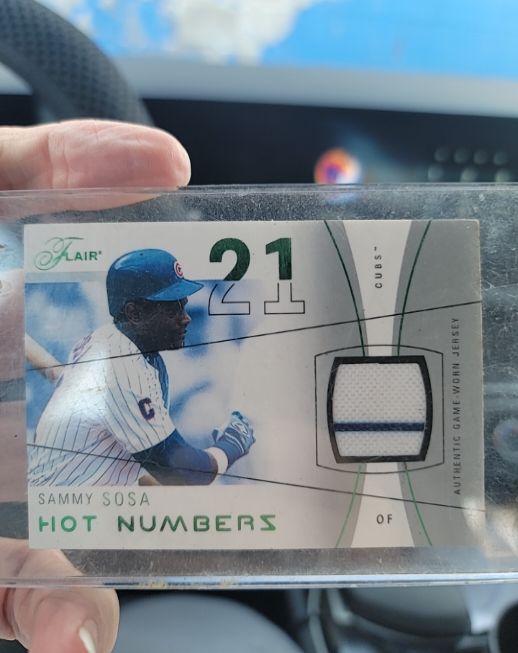 2004 Fleer Flair Hot Numbers #HN-SS Sammy Sosa — front