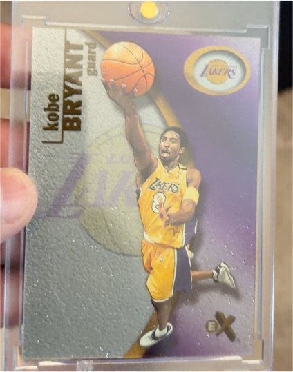 2000-01 Fleer SkyBox EX #39 Kobe Bryant — front