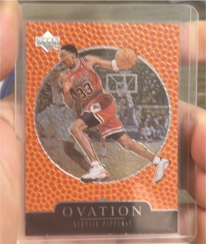 1998-99 Upper Deck Ovation #10 Scottie Pippen — front