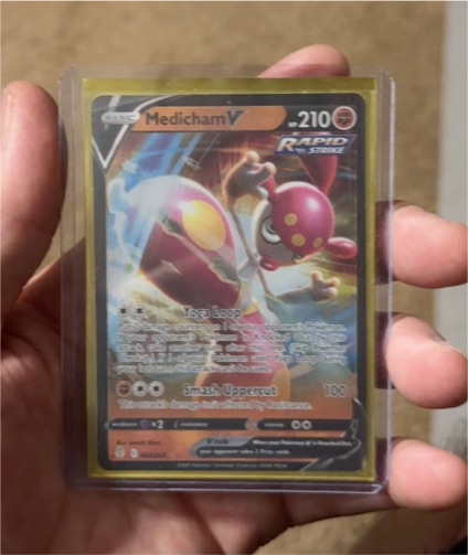 Medicham V 083/203 SWSH07: Evolving Skies Holo — front