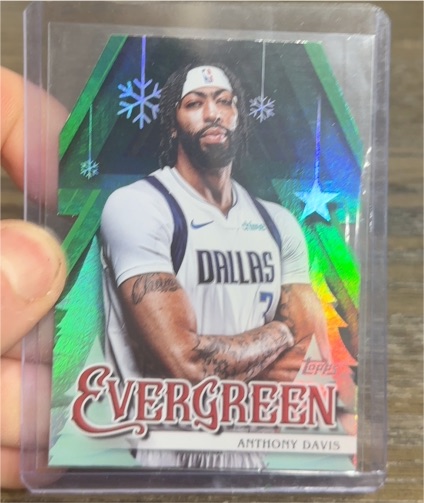 2025-26 Topps Holiday Evergreen #EV-AD Anthony Davis — front
