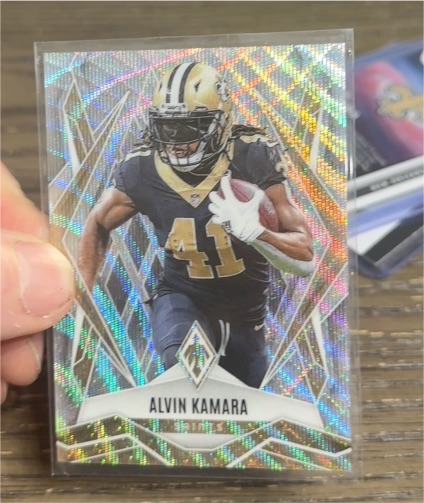 2025 Panini Phoenix #22 Alvin Kamara — front