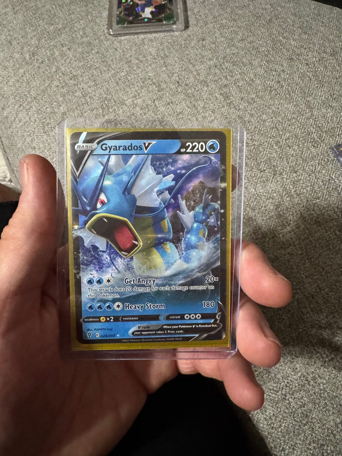 2021 Pokémon #028 Gyarados V — front