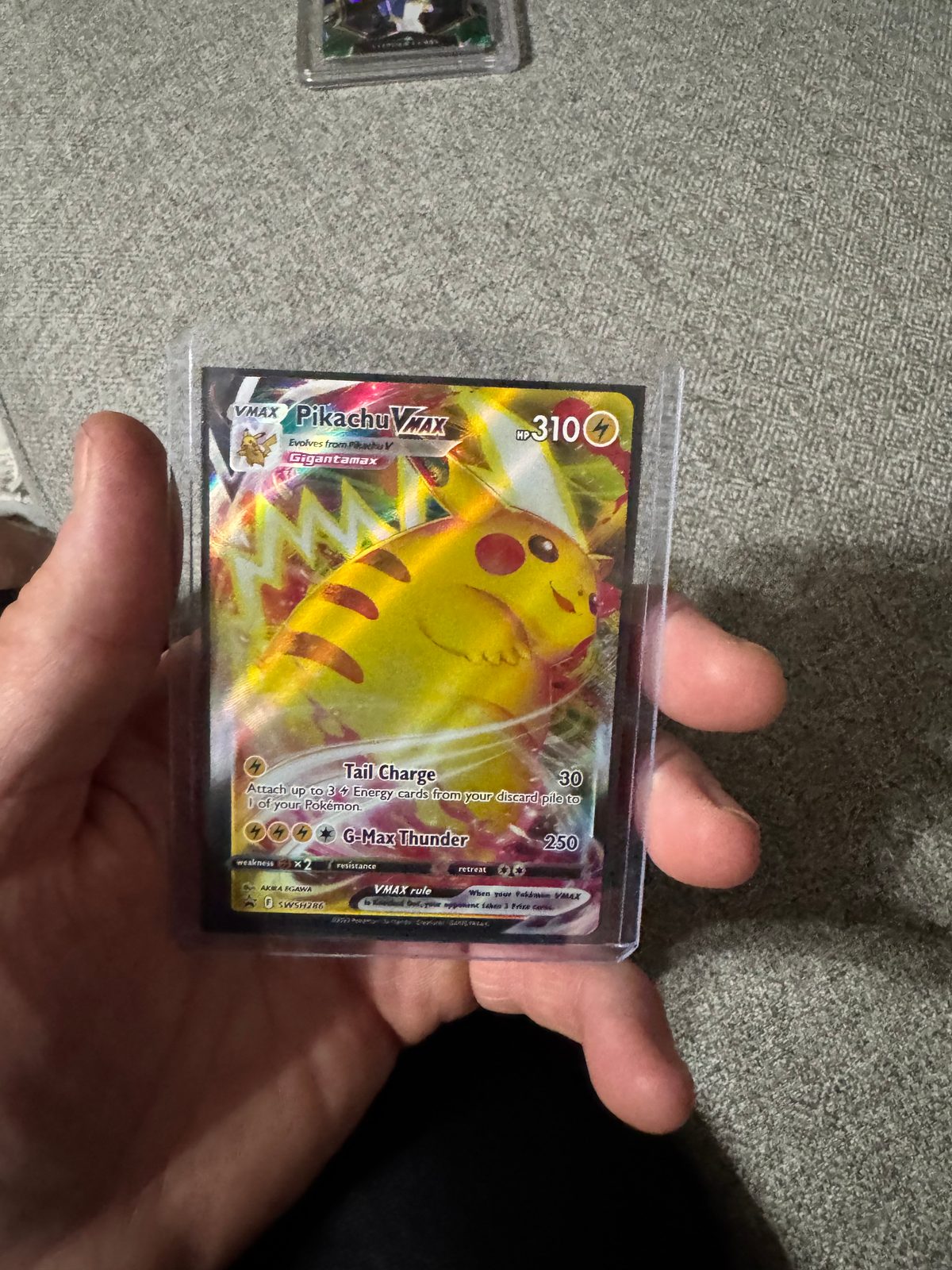 2021 Pokémon TCG SWSH286 Pikachu VMAX Gigantamax — front