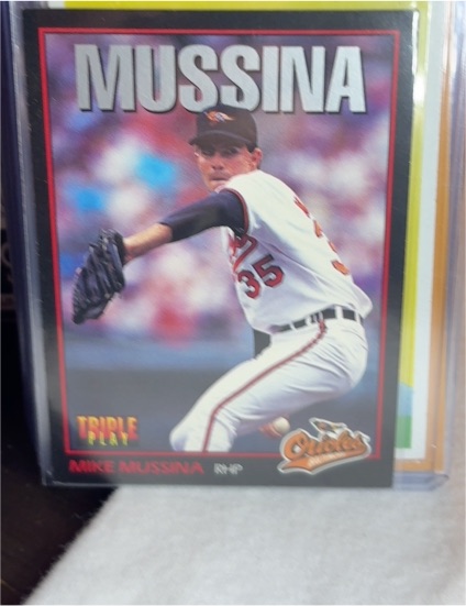 1993 Donruss Triple Play #13 Mike Mussina — front