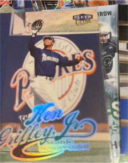 1999 Fleer Ultra #72 Ken Griffey Jr. — front