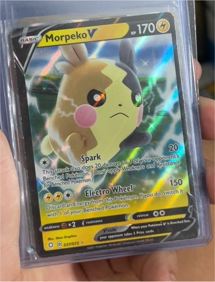 2020 Pokémon Shining Fates #037 Morpeko V — front