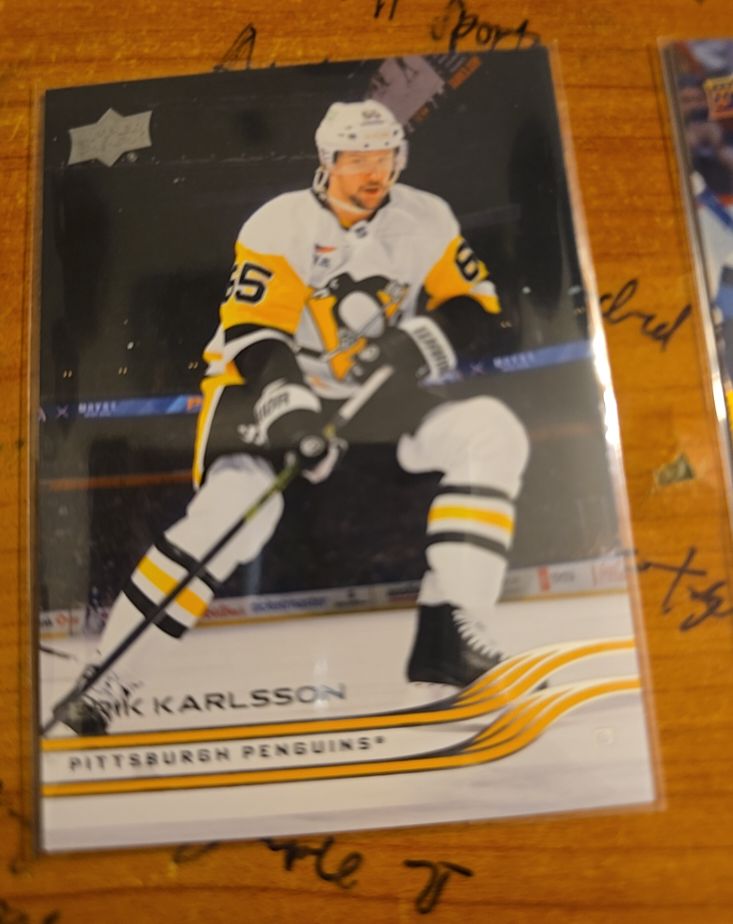 2025-26 Upper Deck Extended Series #598 Erik Karlsson — front