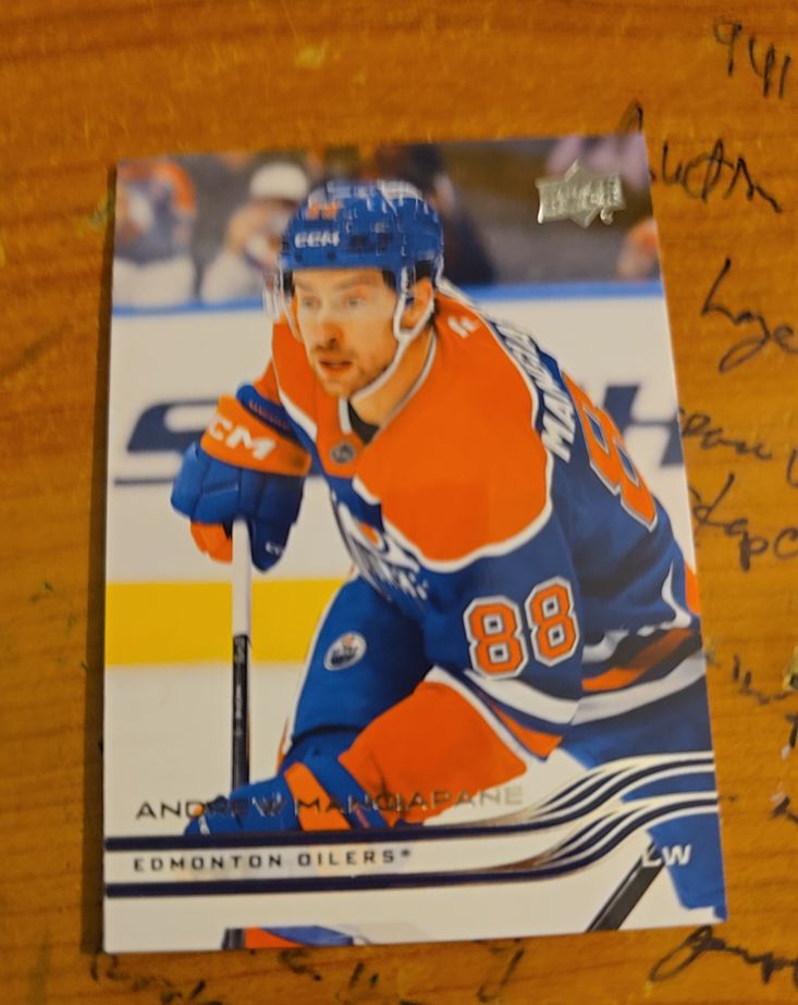 2025-26 Upper Deck #548 Andrew Mangiapane — front