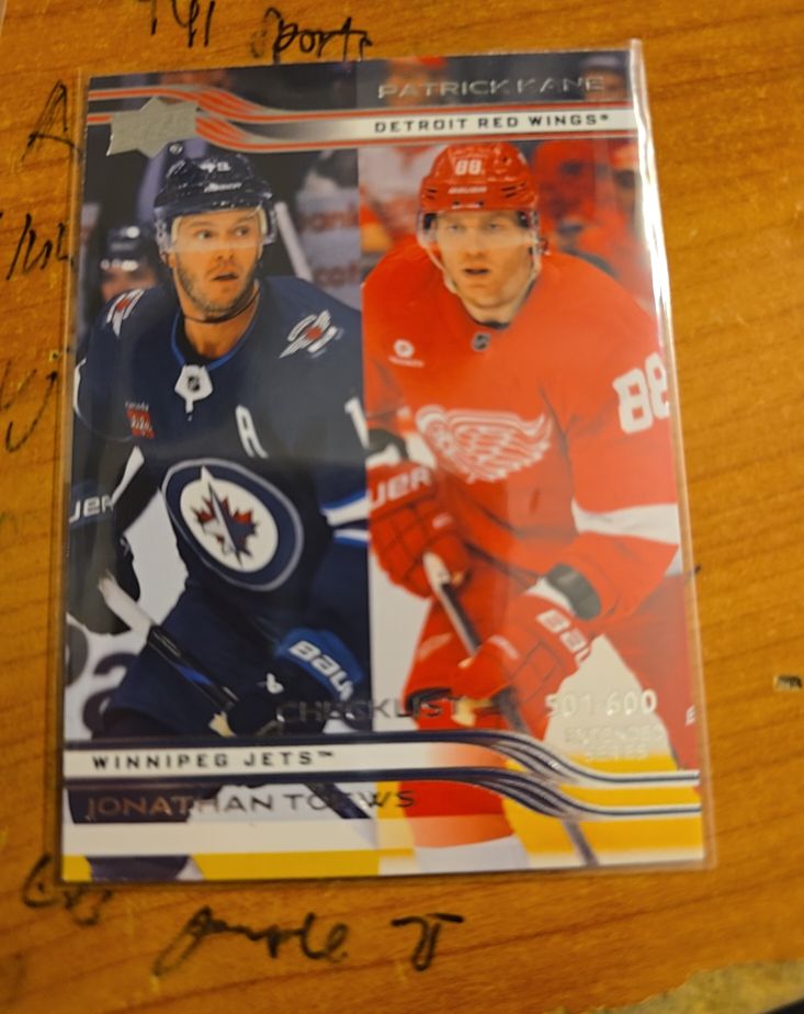 2025-26 Upper Deck Extended Series Checklist #699 Patrick Kane / Jonathan Toews — front