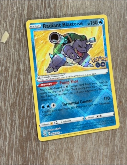 2022 Pokémon TCG Radiant Blastoise #018 — front