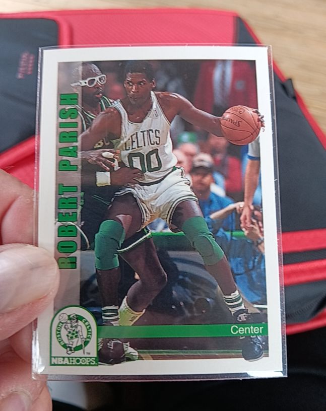 1991-92 NBA Hoops #17 Robert Parish — front