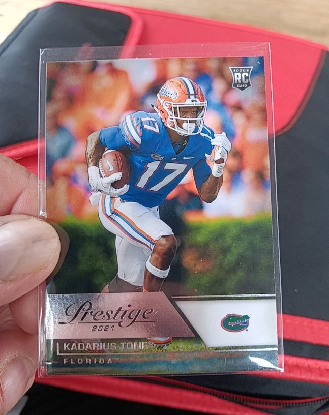 2021 Panini Chronicles Draft Picks Prestige #98 Kadarius Toney — front