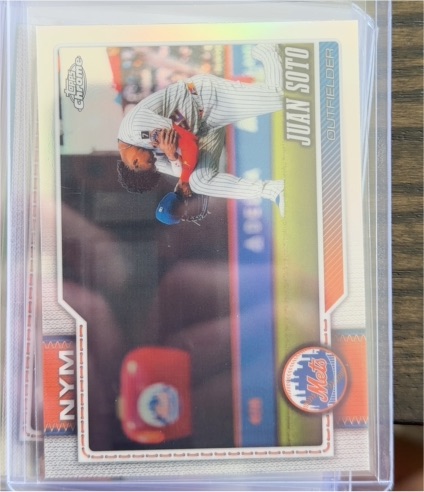 2026 Topps Chrome #17 Juan Soto — front