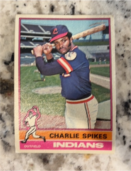 1976 Topps #408 Charlie Spikes — front