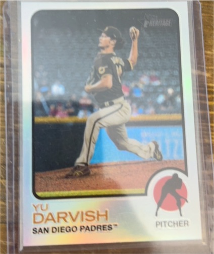 2022 Topps Heritage #442 Yu Darvish Chrome Refractor San Diego Padres — front