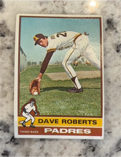 1976 Topps #107 Dave Roberts — front