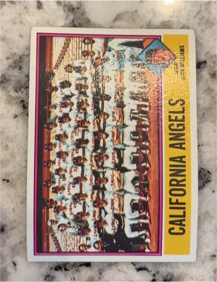 1976 Topps #304 California Angels Team — front