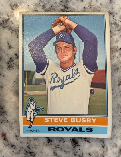 1976 Topps #260 Steve Busby Kansas City Royals — front