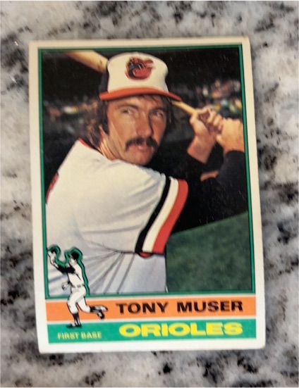 1976 Topps #537 Tony Muser — front