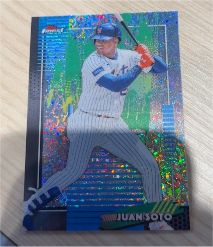 2026 Topps Finest #18 Juan Soto — front