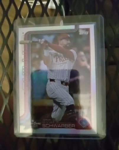 2025 Topps Chrome #31 Kyle Schwarber — front