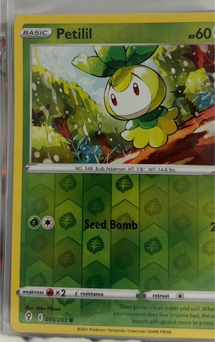 2021 Pokémon Evolving Skies #009 Petilil — front