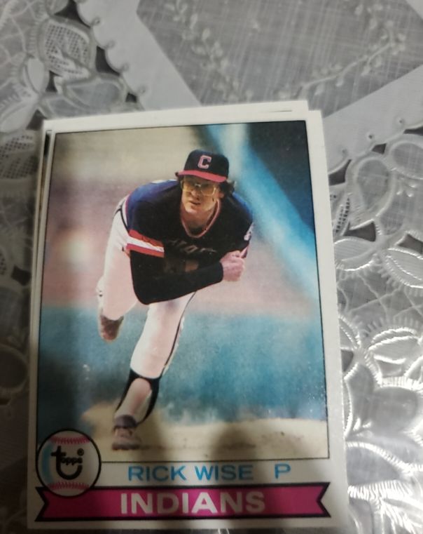 1979 Topps #253 Rick Wise Cleveland Indians Baseball Card — front