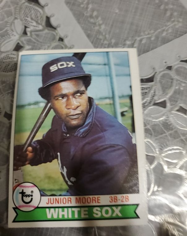 1979 Topps #275 Junior Moore Chicago White Sox — front