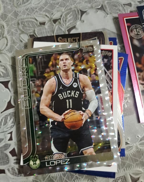 2025-26 Topps #58 Brook Lopez — front