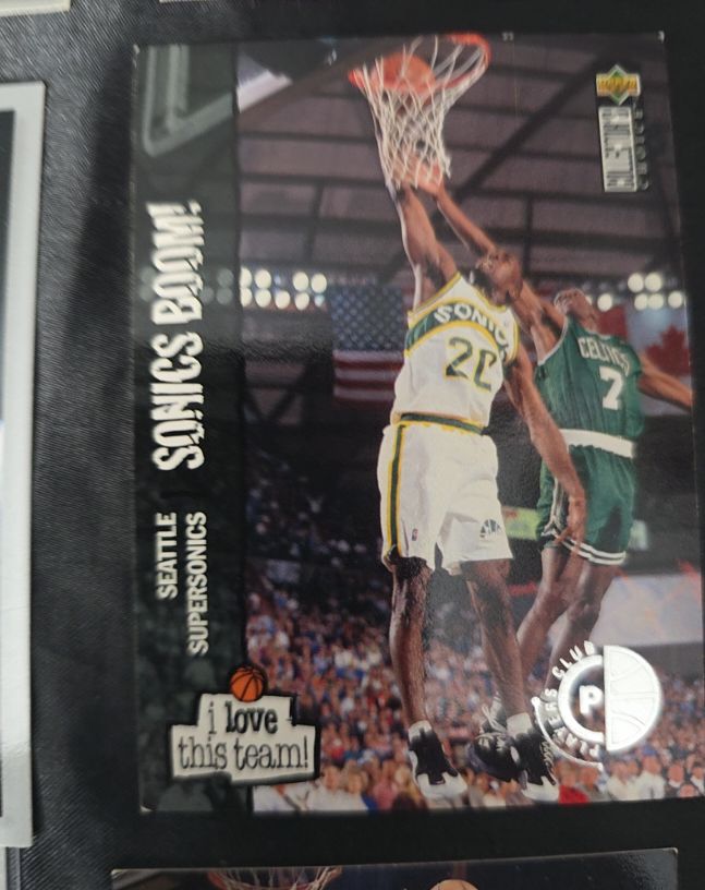 1995-96 Upper Deck Collector's Choice #390 Gary Payton — front