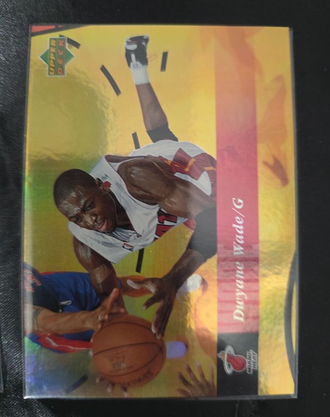 2006-07 Upper Deck Reserve #101 Dwyane Wade Gold — front