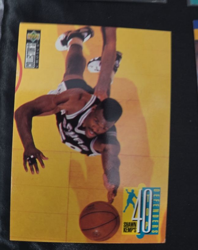 1995 Upper Deck Collector's Choice #40 Shawn Kemp — front