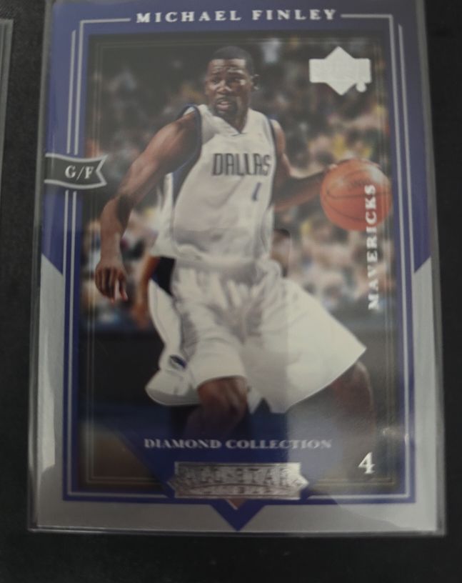 2004-05 Upper Deck Diamond Collection #4 Michael Finley — front