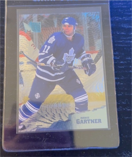 1995-96 Fleer Metal #142 Mike Gartner — front