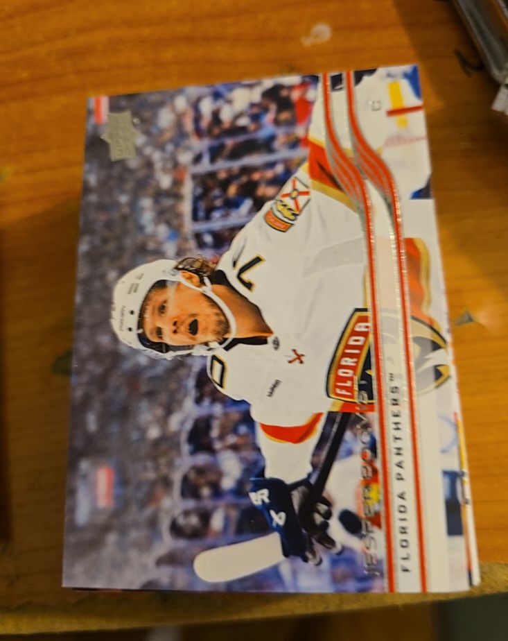 2025-26 Upper Deck #70 Eetu Luostarinen — front