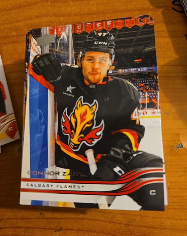 2025-26 Upper Deck Extended Series #518 Connor Zary — front
