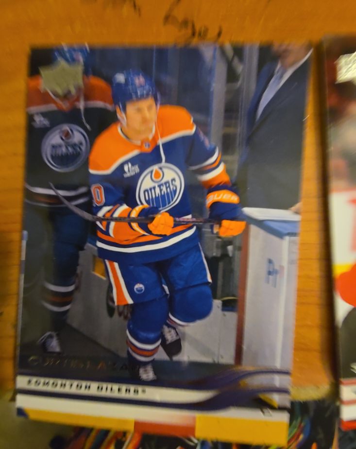 2025-26 Upper Deck #549 Curtis Lazar Edmonton Oilers — front