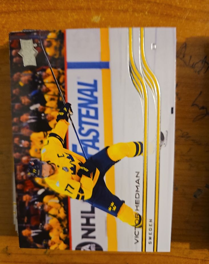 2025-26 Upper Deck Extended Series #679 Victor Hedman — front