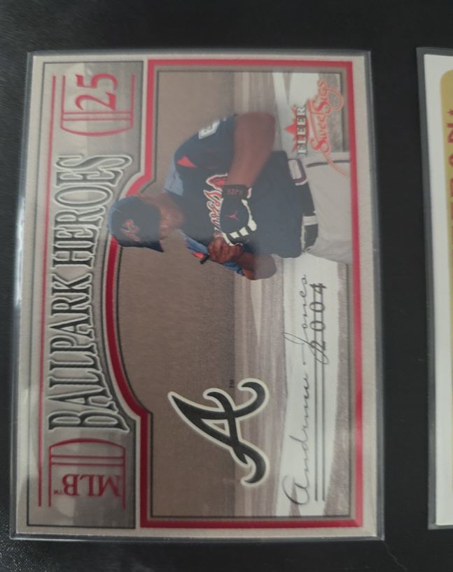 2004 Fleer Sweet Sigs Ballpark Heroes #25 Andruw Jones — front