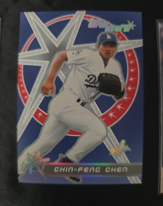 2001 Topps Stars #166 Chin-Feng Chen — front