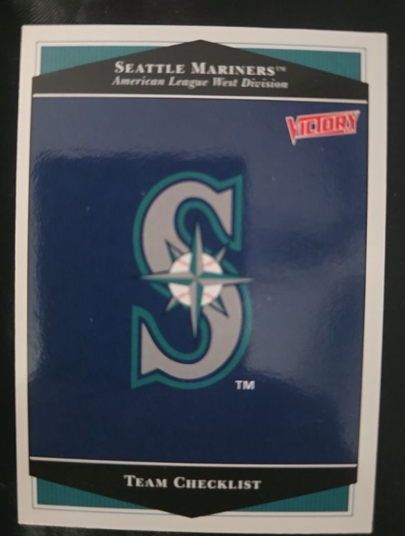 1999 Upper Deck Victory #364 Seattle Mariners Team Checklist — front