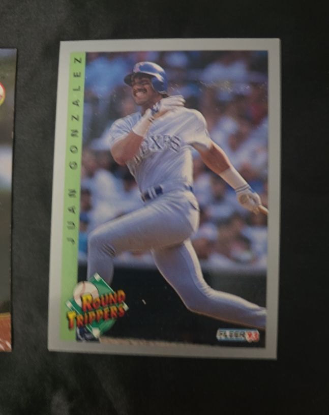 1993 Fleer #709 Juan Gonzalez Round Trippers — front