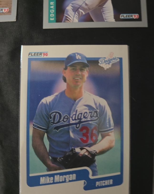 1990 Fleer #403 Mike Morgan — front