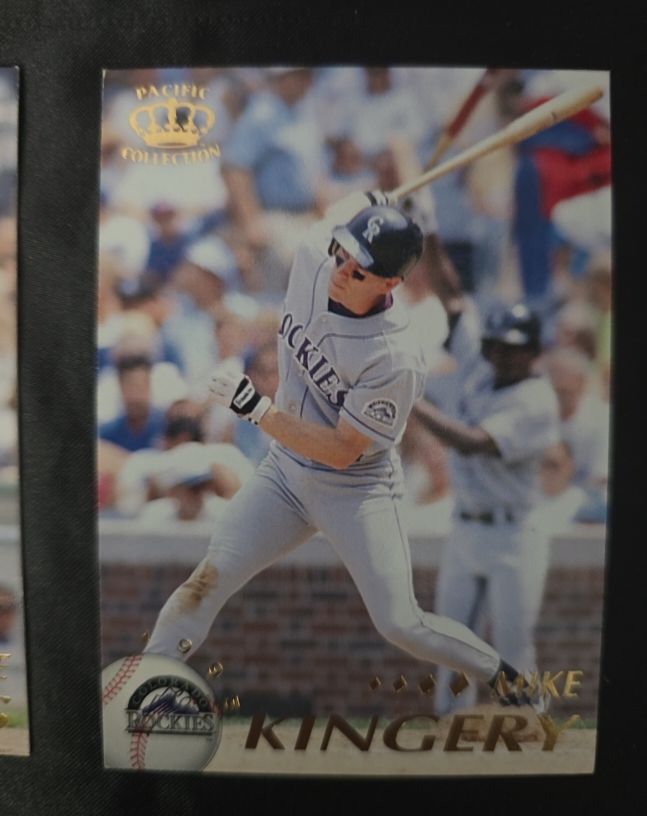 1995 Pacific Crown Collection #139 Mike Kingery — front