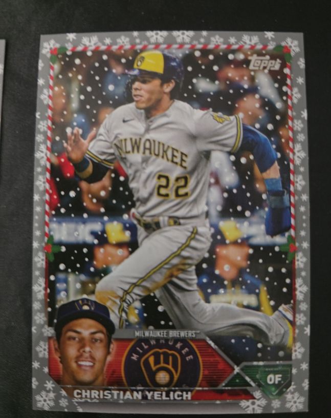 2023 Topps Holiday #H164 Christian Yelich — front