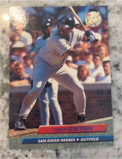1992 Fleer Ultra #277 Tony Gwynn — front