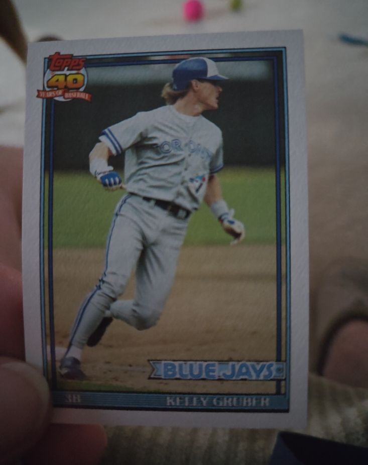 1991 Topps #370 Kelly Gruber — front